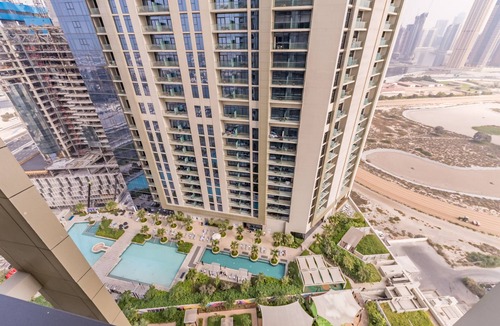 Sheikh Zayed Road Apartment | Elegant 1BR in Aykon City 2 Tower C, Business Bay by Deluxe Holiday Homes