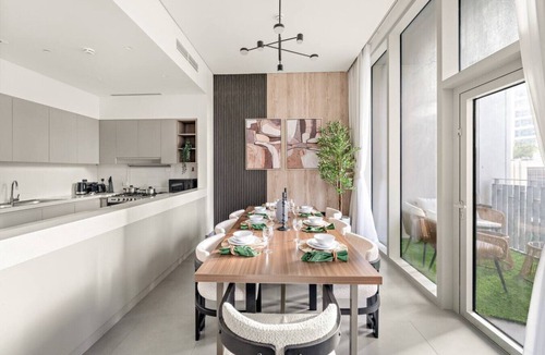 Dubai Apartment | Elegant 3BR Harbour | Stay City Views & Pool Access in Prime Location