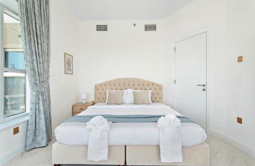 Jumeirah Lake Towers Apartment | Elegant Studio with a View