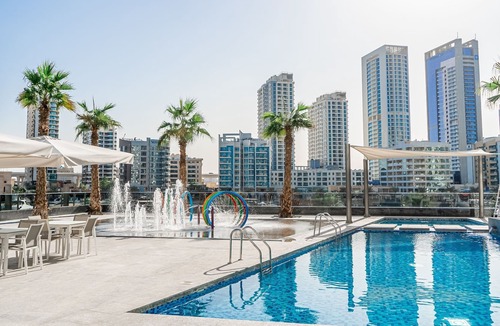 Dubai Marina Apartment | Elegant Studio with Balcony, Steps From the Sea
