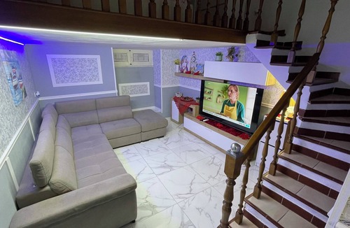 Pozzuoli Apartment | Entire vacation home for 4 people in the waterfront area of Pozzuoli.