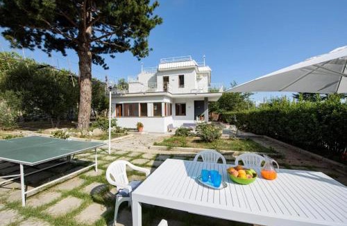 Priora Villa | Estate4home - Villa Louise
