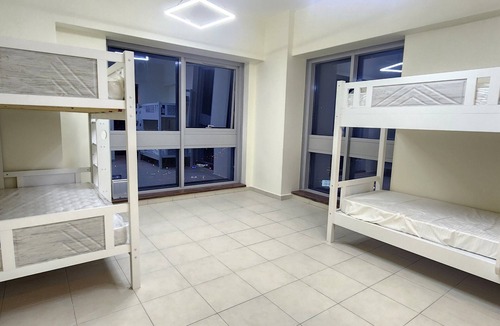 Bur Dubai Apartment | Executive hostel apartment in business bay Dubai with WiFi, AC,3 mins from metro