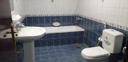 Al Qasimia Hostel | Executive Sharing Bed With Other Male Guests