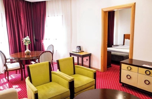 Beach & Coast Apartment | Executive Suite Near American School