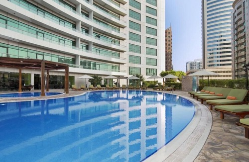 Barsha Heights House | Executive Three Bedroom Apartment Near Internet Metro Station By Luxury Bookings