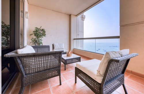 Dubai Marina Apartment | Exquisite 1BR in Sadaf, Jumeirah Beach Residence by Deluxe Holiday Homes