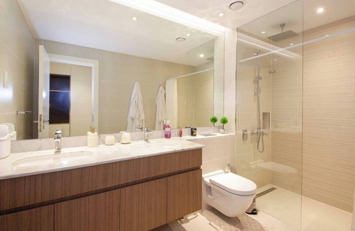 Jumeira 1 Apartment | Extraordinary Apartment in Le Pont 1