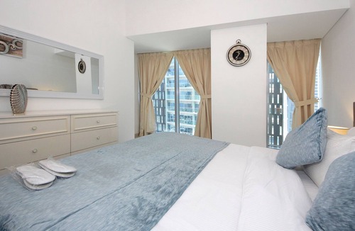Dubai Marina Apartment | Eye-catching 2 Bedroom Apartment in Cayan Tower, Dubai Marina