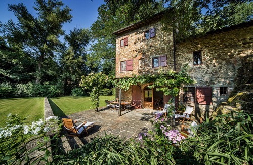 Lucignano Villa | FABULOUS 6BR HOME WITH WONDERFUL SWIMMING POOL & GARDEN IN THE HEART OF TUSCANY!