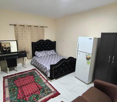 Rumailah House | Family room near to gold market back side of bus station