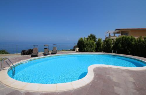 Parghelia Apartment | Family Sea-View Retreat in Parghelia