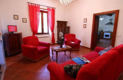 Gualdo Cattaneo Other | Farmhouse in Gualdo near Lake Trasimeno