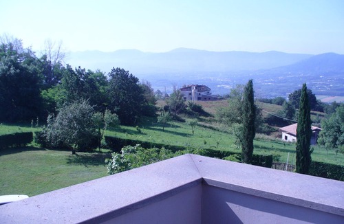 Castel Campagnano House | FARMHOUSE "NEST OF THE EAGLE"