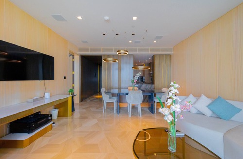 Palm Jumeirah Apartment | Fascinating 1BR with Sea View at FIVE Palm
