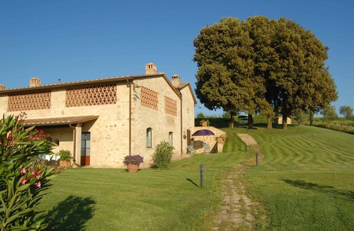 Sant'Appiano Apartment | Fieno - Holiday Rental with swimming pool near San Gimignano, Tuscany