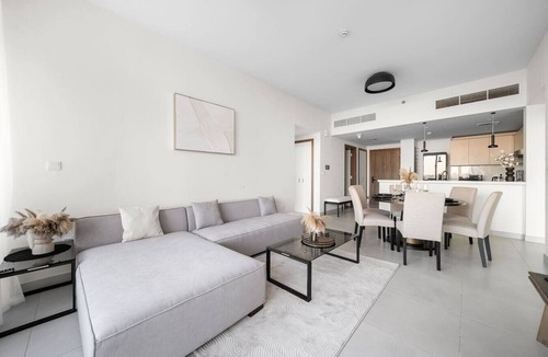 Bur Dubai Apartment | FIRST CLASS | 2BR | Panoramic Views of Dubai Frame