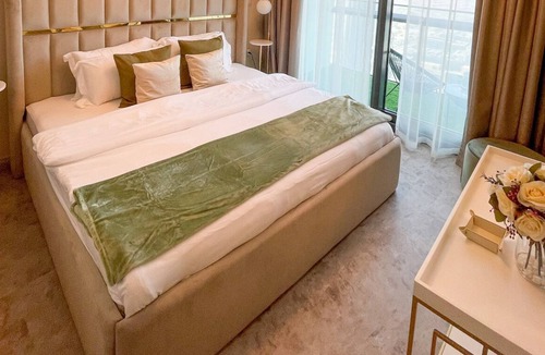Downtown Dubai Apartment | FIRST CLASS | 2BR | Dubai Skyline & Sea view