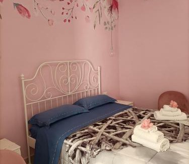 Santa Maria la Carita Bed & Breakfast | Flower house