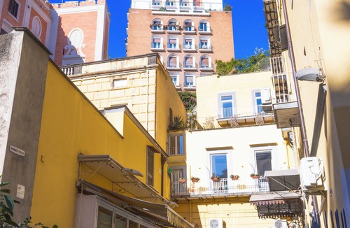 Vomero Bed & Breakfast | Follaky Secret Garden - Naples, Chiaia