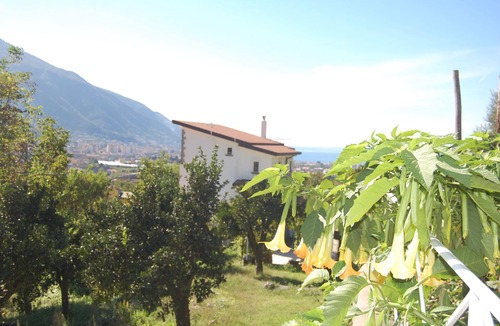 Casola di Napoli Villa | For 6 people Monticelli-Mansion