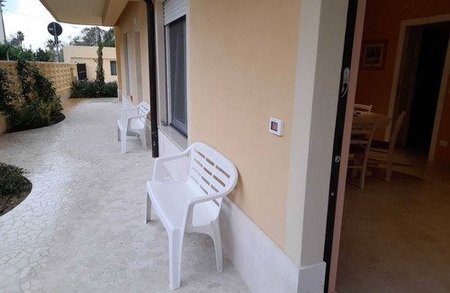 Montesilvano House | FRAC PALACE NEW APARTMENT 50 METERS FROM THE SEA GROUND FLOOR