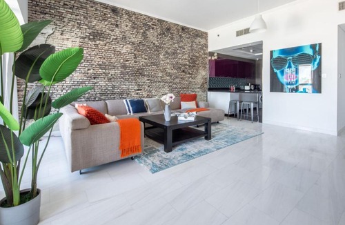 Dubai Marina Apartment | Frank Porter - Cayan Tower
