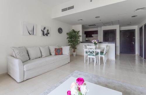 Jumeirah Village Circle Apartment | Frank Porter - Fortunato