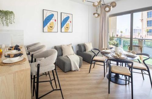 Dubai Production City Apartment | Frank Porter - Lago Vista Tower A