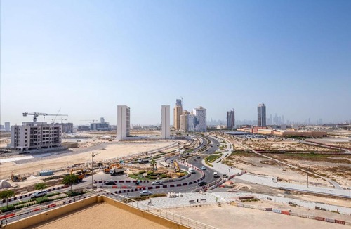 Dubai Production City Apartment | Frank Porter - Lakeside