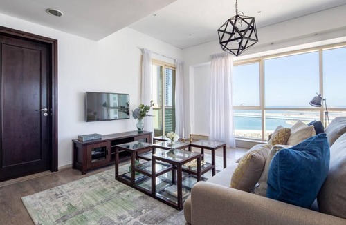 Dubai Marina Apartment | Frank Porter - Royal Oceanic