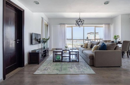Dubai Marina Apartment | Frank Porter - Royal Oceanic