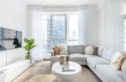 Dubai Marina Apartment | Frank Porter - Torch Tower