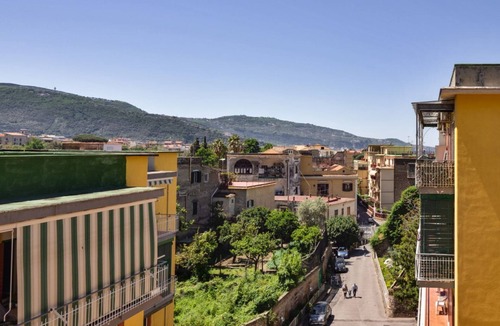 Meta Apartment | [FREE PARKING] Blue Sky Sorrento Apartment