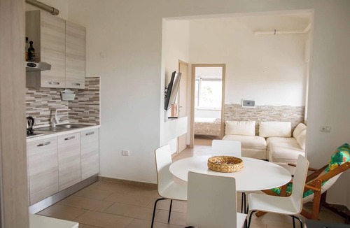 Cropani Marina House | (Free WiFi, Netflix, A/C) Beautiful beach house with garden, pine forest view