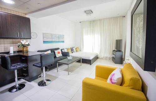 Dubai Marina Apartment | Full Marina View! HUGE Balcony