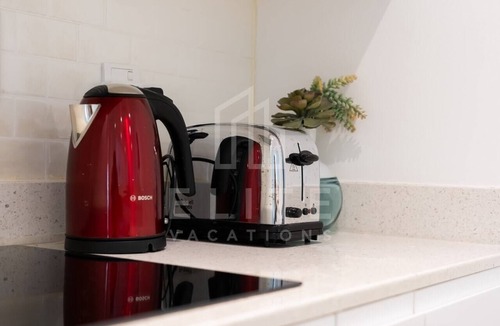 The Greens Apartment | Fully Furnished 1BR Apartment with Stunning Interior
