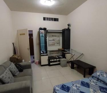 Al Qasimia Apartment | Fully furnished room