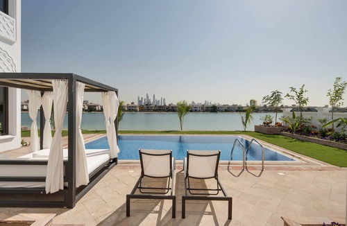 Palm Jumeirah Villa | Fully Upgraded 6 Bedroom Villa w Private Pool and Beach