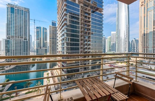 Jumeirah Lake Towers Apartment | Furnished 1BR in JLT with Lake View