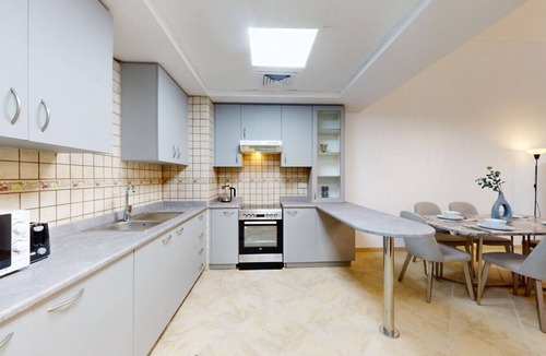 Motor City Apartment | G02 Sherlock House 2 - Peaceful One Bed in Motor City