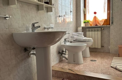Striano Bed & Breakfast | Garden House B&B - Magnolia - Cozy location for couples and families