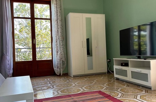 Striano Bed & Breakfast | Garden House B&B - Magnolia - Cozy location for couples and families