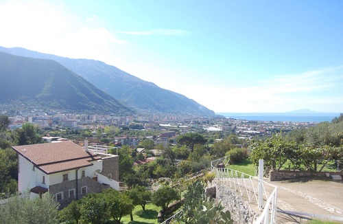 Casola di Napoli House | Garden-view Monticelli-Mansion breakfast included