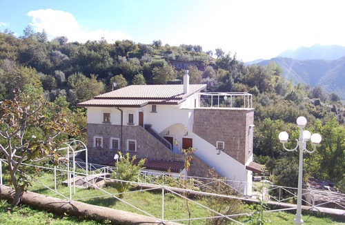 Casola di Napoli House | Garden-view Monticelli-Mansion breakfast included