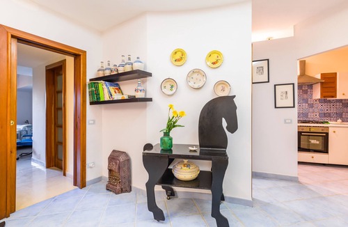 Vittorio Emanuele Apartment | Giardino Margherita by Napoliapartments