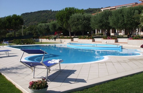 Santa Maria Apartment | Giorgia's house in Capo Vaticano, apartment with wifi, air cond., pool