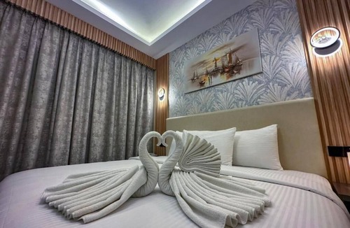 Al Sabkha Hotel | Gold Sky Avenue Hotel