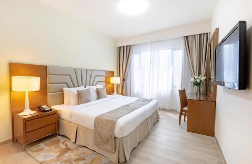 Al Mankhool Apartment | Golden Sands Suites