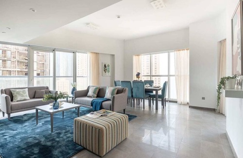 Dubai Marina Apartment | Gorgeous 2BR Apt with Incredible Marina Views!